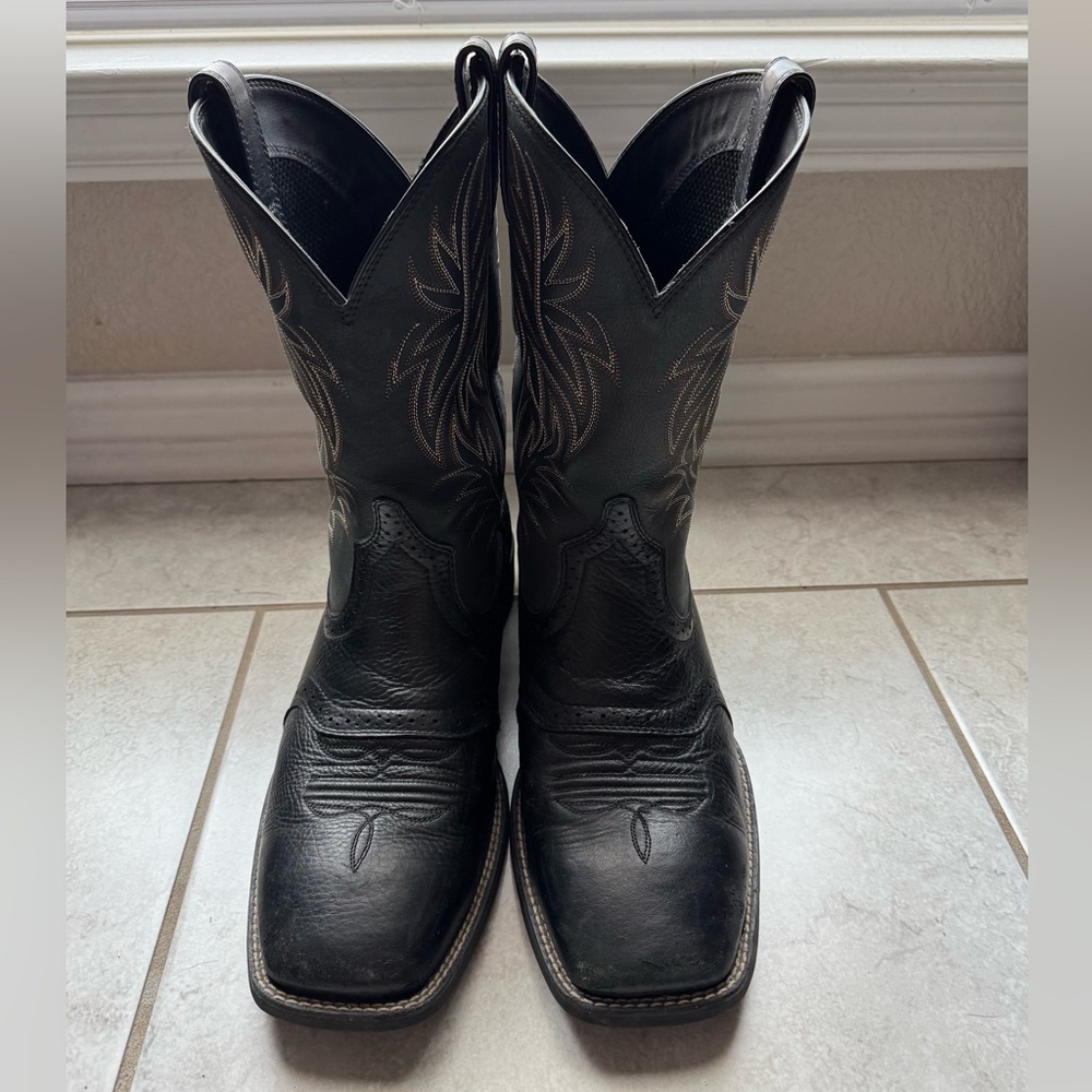 Men’s Ariat Sport Square Toe Cowboy Boots. Size 13EE - Picture 2 of 9